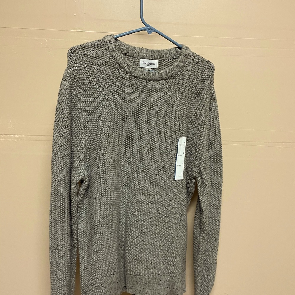 Women’s sweater brand new